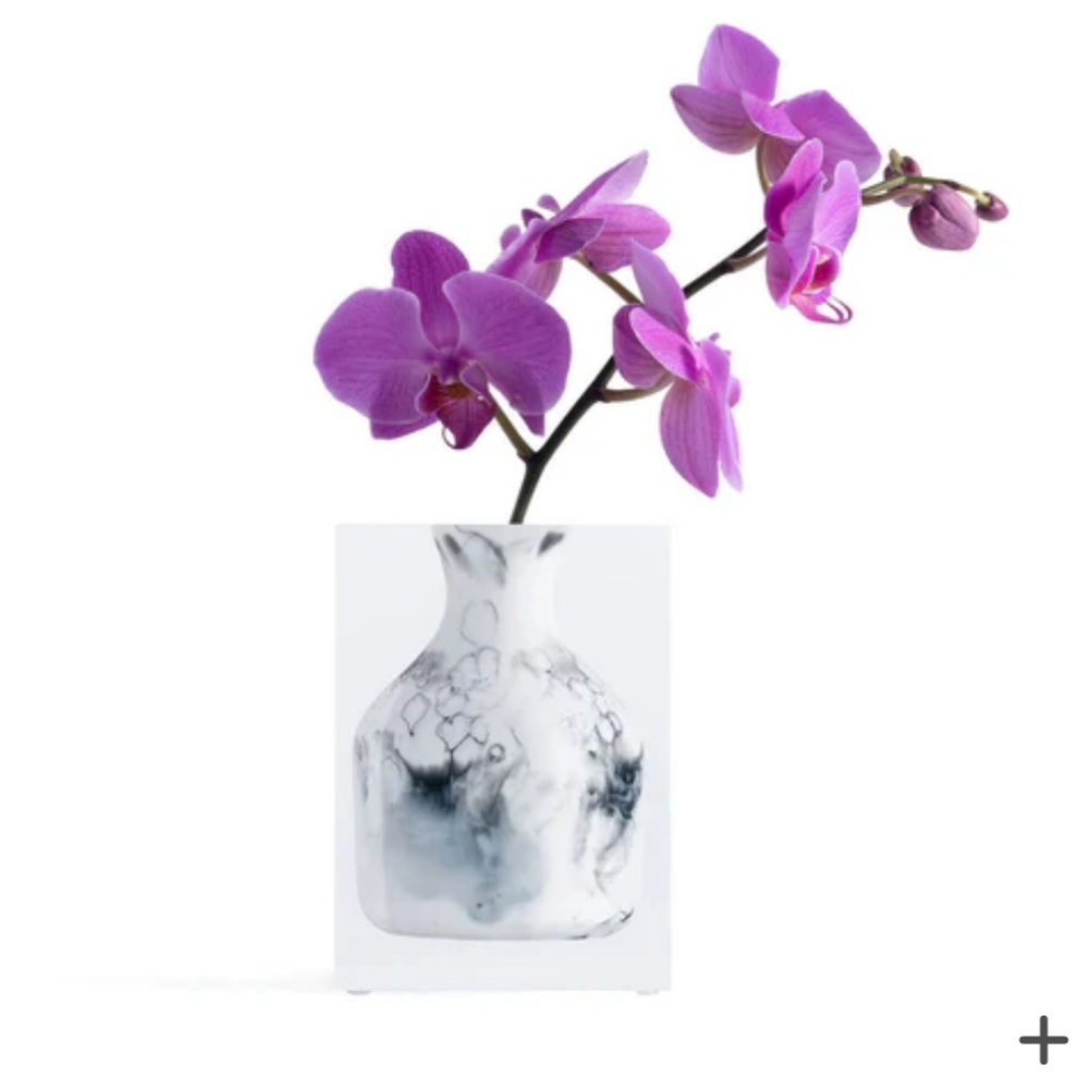JR William Hogan Vase